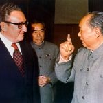 Közkincs, archív: Kissinger, Csou En-laj kínai miniszterelnök és Mao Ce-tung társaságában