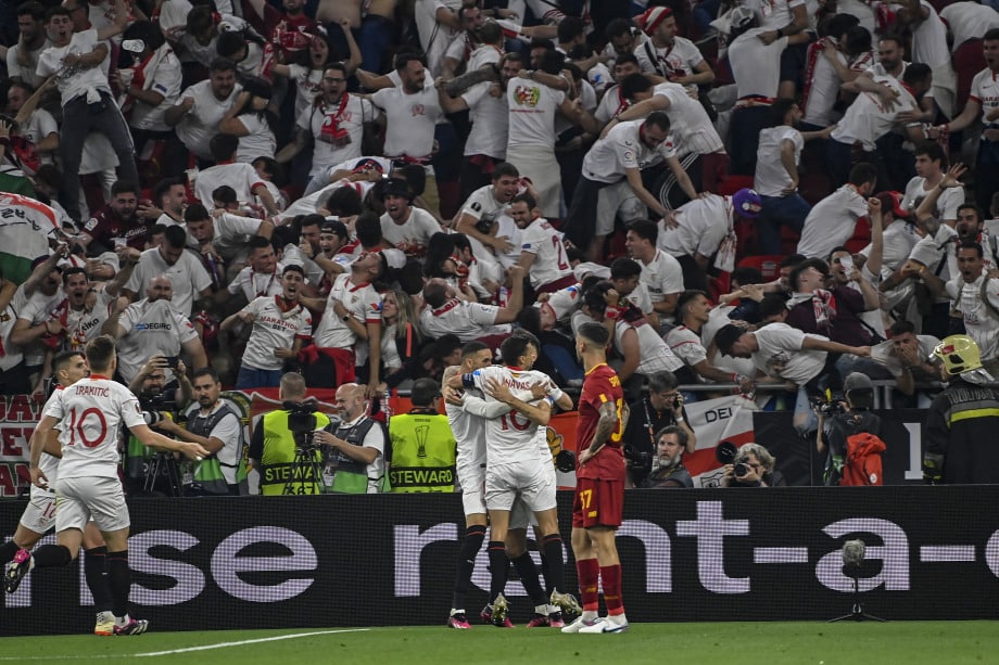 Hetedszer vihették haza a spanyolok az Európa Liga kupát/Fotó: MTI