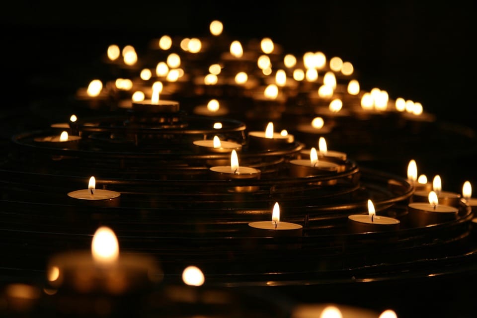 Polonyi Kornélt gyászolja Balatonfüred Fotó: Pixabay