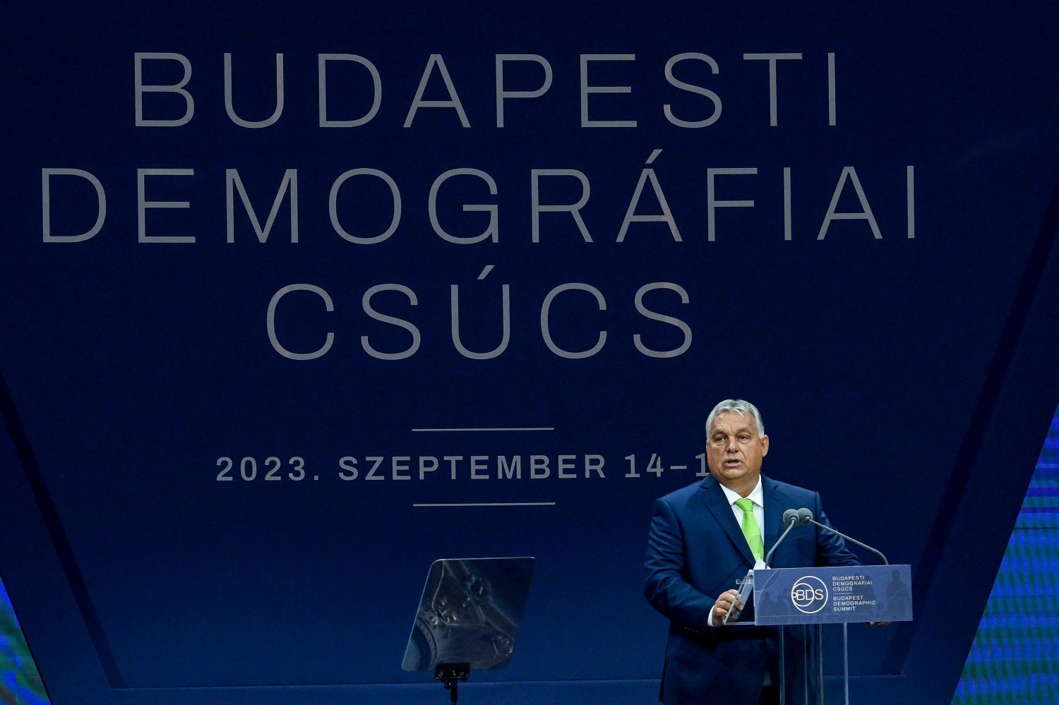 Orbán Viktor miniszterelnök beszédet mond az V. Budapesti Demográfiai Csúcs első napján a Szépművészeti Múzeumban 2023. szeptember 14-én. Fotó: MTI/Koszticsák Szilárd