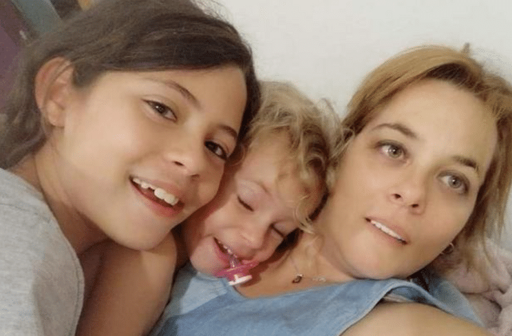 Újra átölelheti a Hamász fogságából kiszabadult két kislányát az édesanyjuk Fotó: X