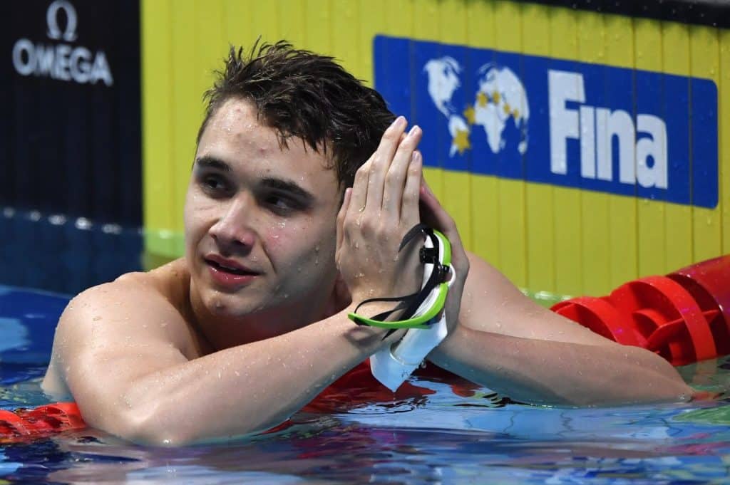 Milák Kristóf már a vízben készül a párizsi olimpiára Fotó: MTVA