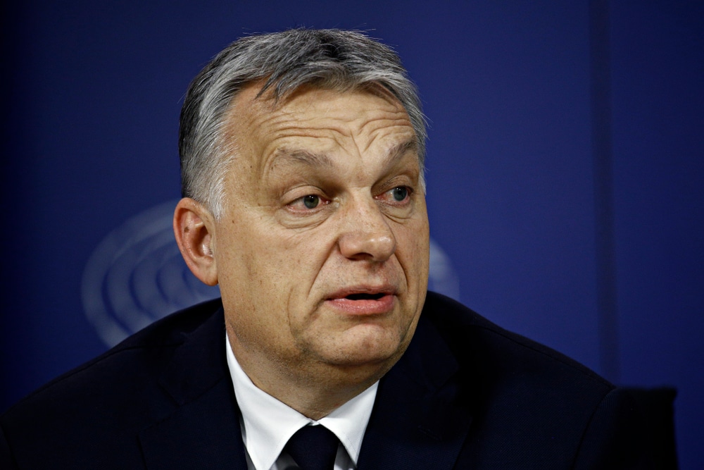 Orbán kicsit előrébb tolta, mert úgy jampecosabb