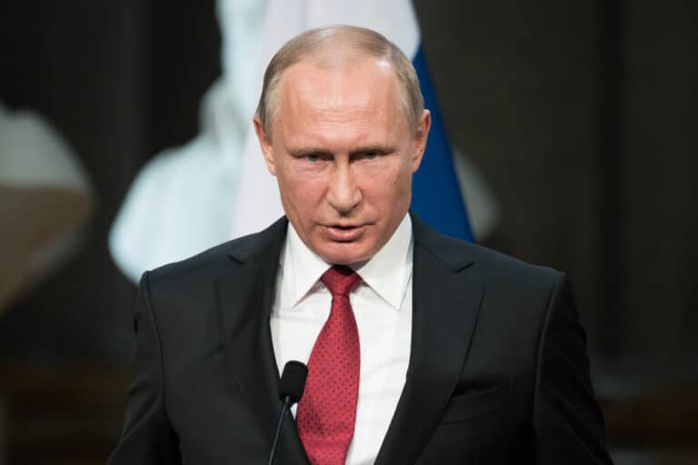 Egy brit nyugger-tábornok szerint Putyin biztonságossá tette a világot