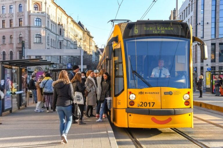 6-os villamos / Fotó: Shutterstock