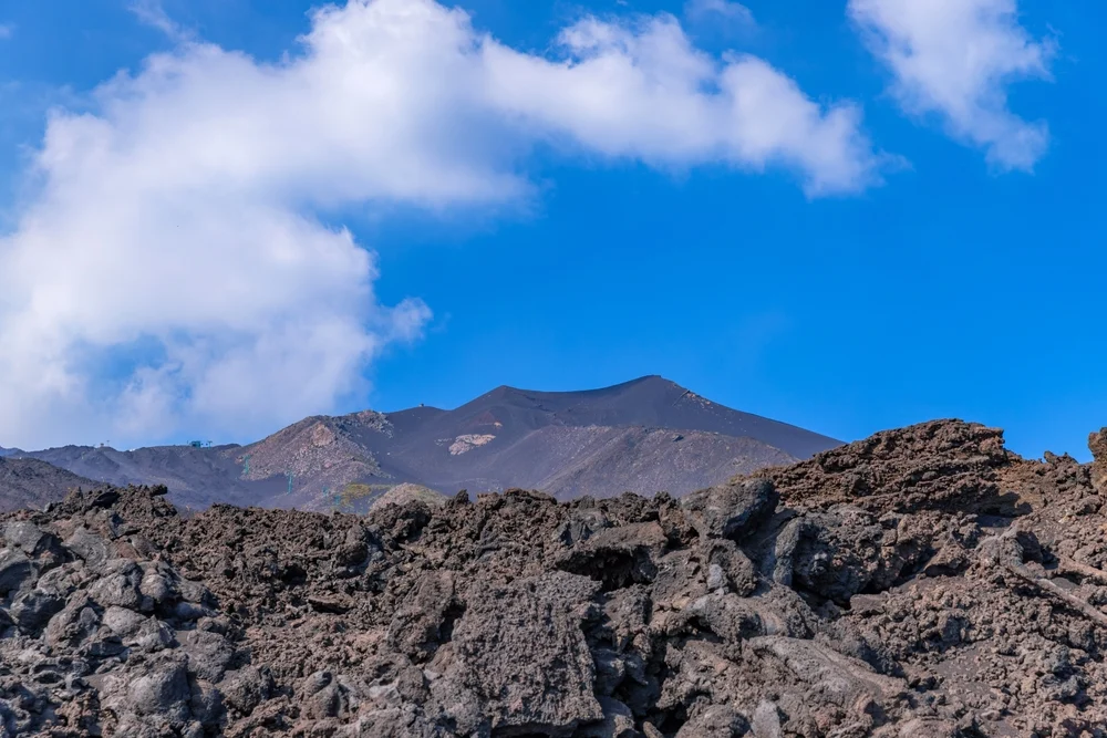Riasztás a légi közlekedésben: kitört az Etna