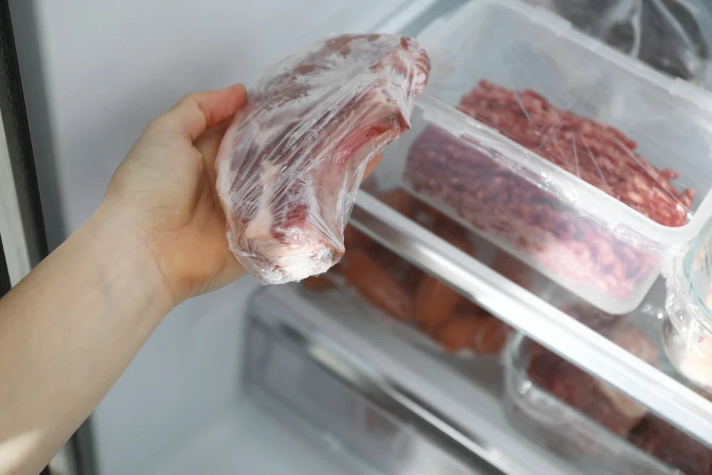 Három embert ölt meg a szlovák, egyiket a saját hűtőjébe rejtette