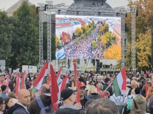 A Nemzeti Menet a Hősök terére ér / Fotó: Wolf Géza