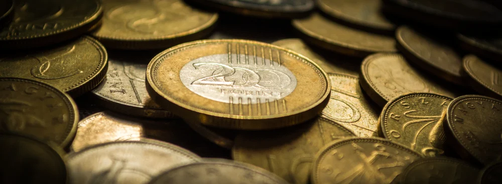 Új forint jön holnaptól: ezzel fizethetsz a boltokban